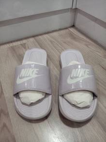 Original Nike Victori One Slides - Light Purple