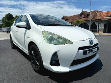2013 Toyota Prius c (HYBRID)