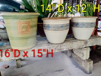 Ceramic  flower pot.