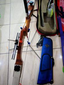 Left-handed Archery set included arrows for sale