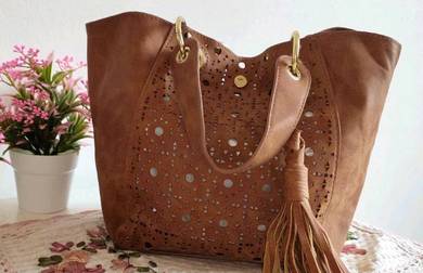 Authentic Steve Madden handcarry handbag
