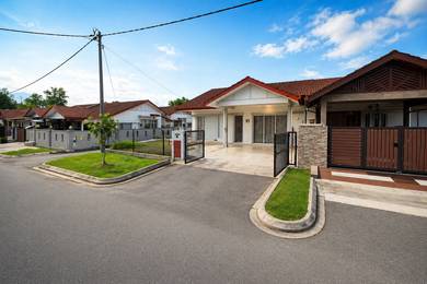 Semi-Detached House For Sale in Batang Kali,SGR