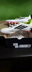 Kasut bola Adidas UK 10