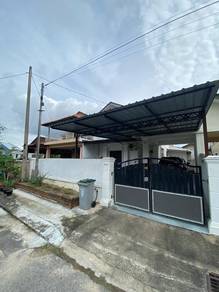 Semi-Detached House For Sale in Ayer Keroh,MLK