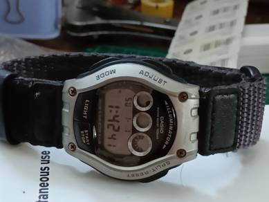 Vintage CASIO Geotrail gent watch