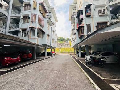 Apartment For Sale in Putri Apartment