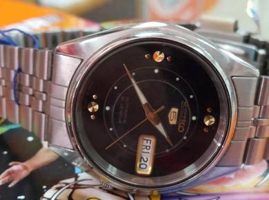 Vintage Seiko automatic 7009 NOS watch