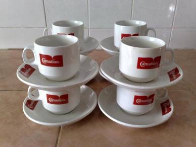 Cawan piring carnation cup saucer