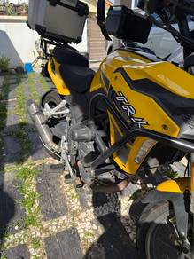 Benelli TRK 251 SE