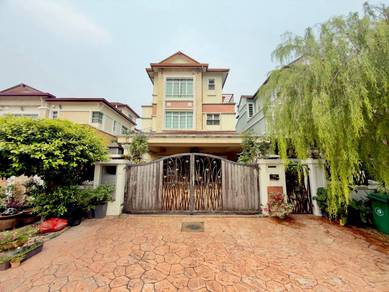 Bungalow House For Sale in Seri Kembangan,SGR