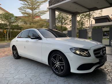 Mercedes Benz E200 200 AVANTGARDE (CKD) in Cheras, KUL