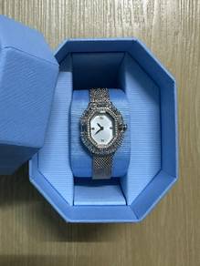 Jam tangan swarovski