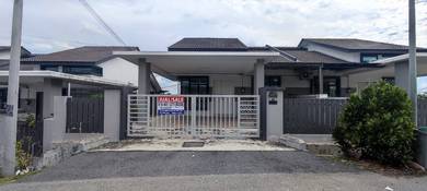 Semi-Detached House For Sale in Durian Tunggal,MLK