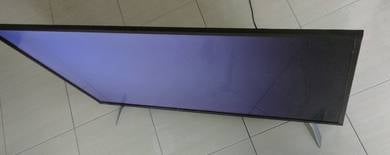 Toshiba 49U7650VM  faulty but can on. NO display.