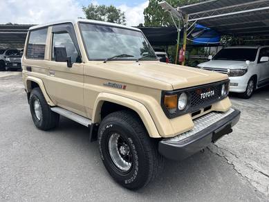 Toyota Land Cruiser RJ70 in Kota Kinabalu, SBH