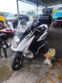 Sym VTS 200