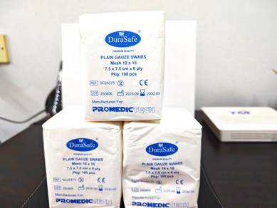DuraSafe Plain Gauze Swabs 7.5 x 7.5 cm (100 pcs)