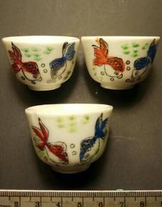 3Pc-set RARE VINTAGE HAND-PAINTED GOLDFISH TEACUPS