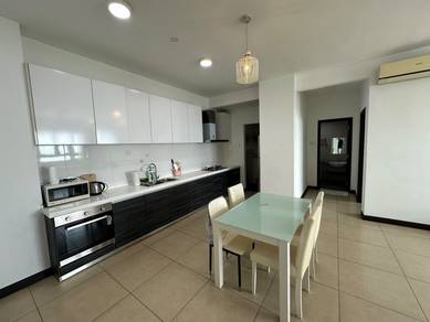Condominium For Rent in Pearl Regency