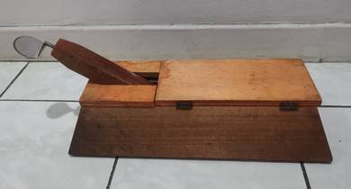 Vintage Antique Fold Up Wood Coconut Grinder Grate