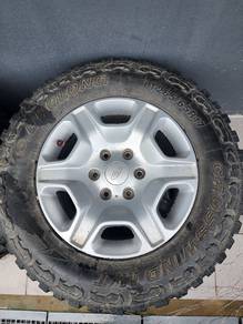 265/65R17 used Tyre 