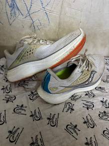 Kasut Running 2 in 1