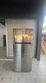 Peti sejuk 2 Pintu Brand LG 490L