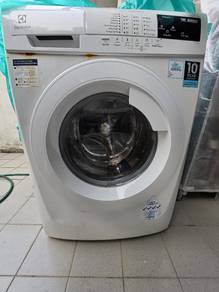 Mesin basuh Electrolux untuk dijual