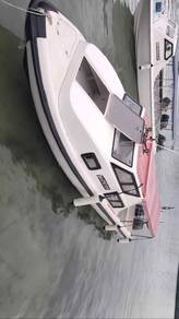 CABIN BOAT DUAL ENGINE 250 YAMAHa