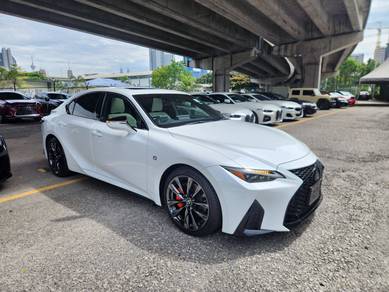 Lexus IS 300 F-SPORT in Cheras, KUL