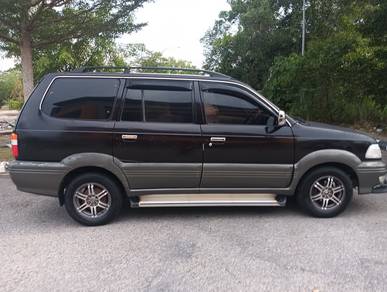 2004 Toyota Unser LGX
