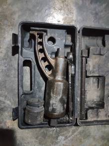buka tayar lorry tools 