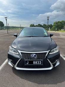 Lexus CT 200 h LUXURY (HYBRID) in Senai, JHR