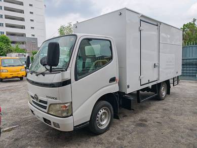 Toyota KDY221 13ft Aluminum Box Rebuild Unregiste
