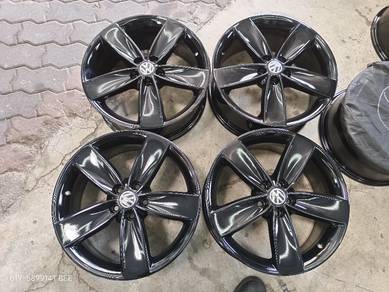VOLKSWAGEN POLO SPORT RIM 17 iNCH VENTO