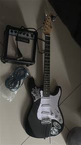electric guitar , can pay in installment 🔥👊🏼