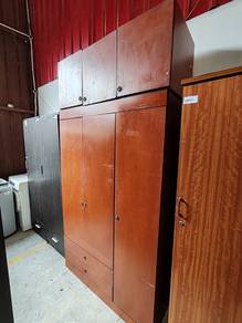 Wardrobe kayu 2 pintu