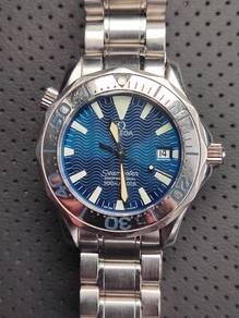 Omega Seamaster Electric Blue