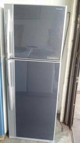 Toshiba Black Refrigerator Freezer Peti Ais Fridge