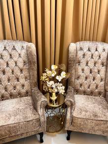 ‏Sepasang Wing Chairs untuk diletgo
