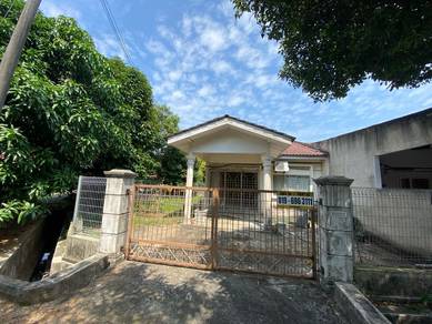 1-storey Terraced House For Sale in Telok Mas,MLK