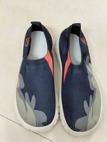New Flat Embroidered Non-Slip Soft Sole Casual Bre