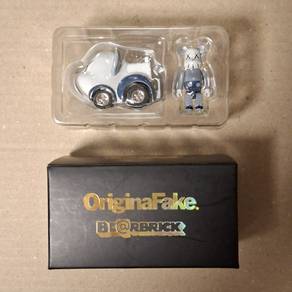 KAWS Choro-Q BE@RBRICK Companion 50% OriginalFake