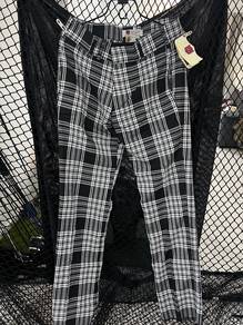 Brand New Iliac Golf Pants – Size 32 (17” Waist Fl