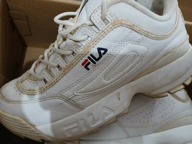 fila sports shoes