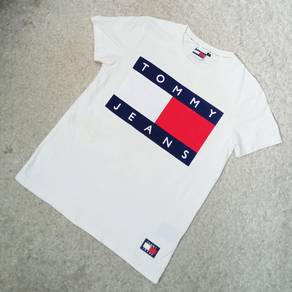 Tommy Jeans Flag Badge Slim Fit T-Shirt