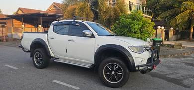 Mitsubishi Triton STANDARD in Jitra, KDH
