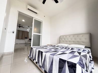 Condominium For Rent in Centrus Soho