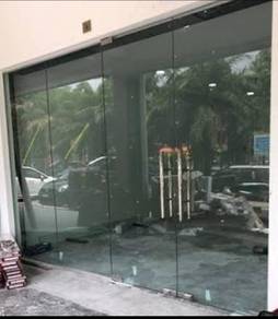 pintu cermin 