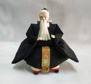 (4) Traditional Japanese Collectible Art Doll